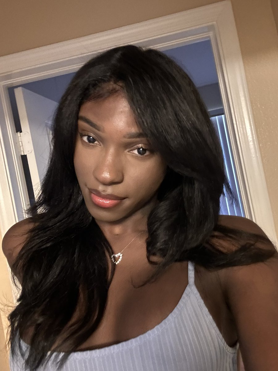 bronzebarbie2's tweet photo. Can you keep a secret? 🏳️‍⚧️ https://t.co/weraigplOA