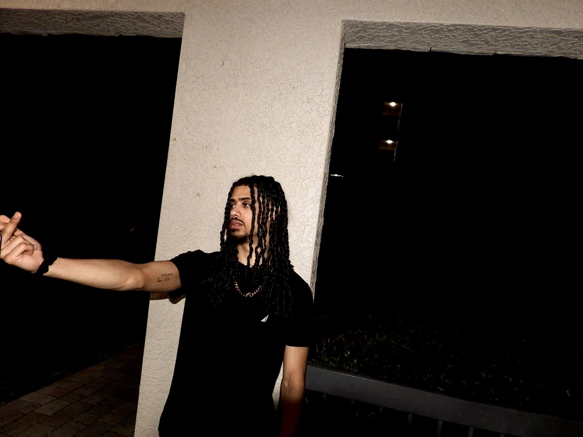 KeiDaPhantom's tweet photo. Too deep inside the trenches ain’t no one else gon be checking on em https://t.co/OXOtwVbxGJ