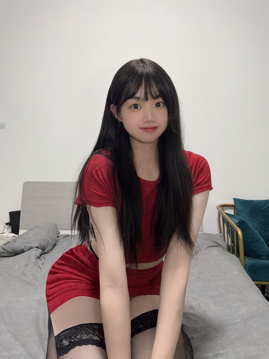 tiamo50589066's tweet photo. 小穴好久没被艹开了！好想被肉棒进入扩开啊！ https://t.co/u12CJfGoTS