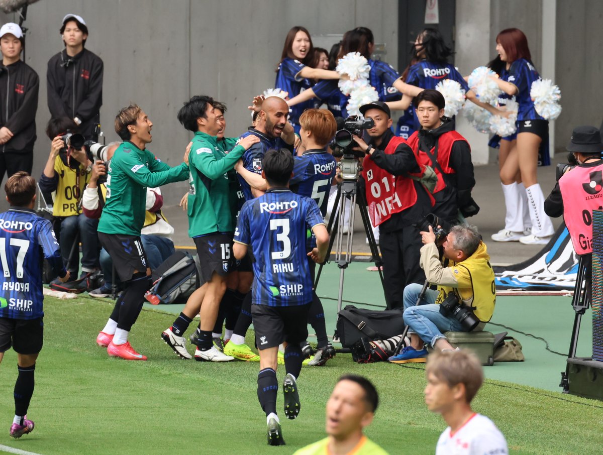 Bonheur_A_bambu's tweet photo. ゴール後のジェバリ その1
#ガンバ大阪
#GAMBAOSKA
#パナソニックスタジアム吹田
#イッサムジェバリ https://t.co/IqnVa8uBy1