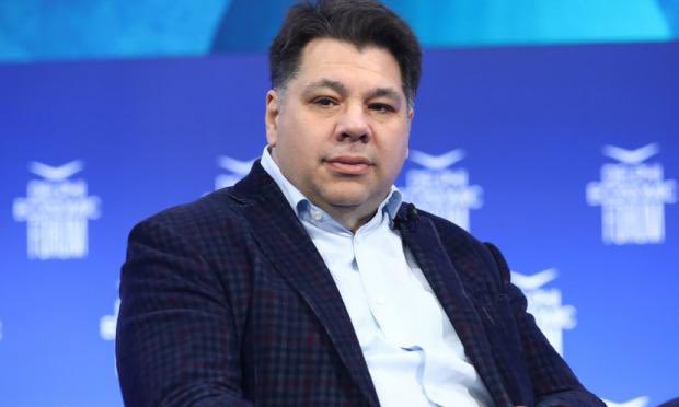GreekReporterr's tweet photo. George Tsunis at Delphi:
#Greece Could Free #Europe from Gazprom’s Grip
At the Delphi Economic Forum, #Tsunis highlighted #Greece’s strategic role in energy security and criticized the country’s judicial system as “a joke.”
#Greek #Hellenic #Geopolítica https://t.co/QLHqYYRVJW