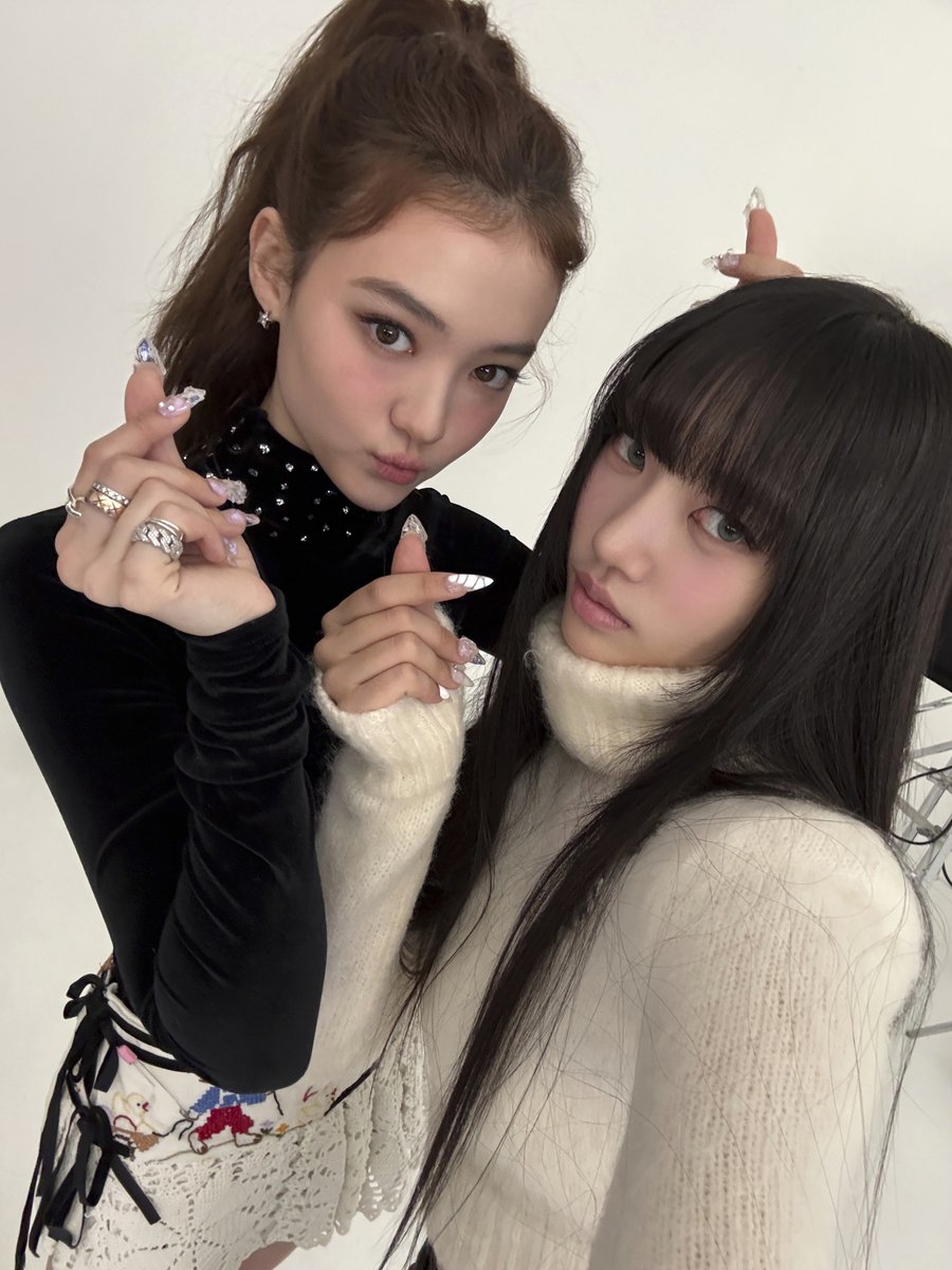 MEOVV_talk's tweet image. From. ELLA 💌

#ELLA #엘라 #SOOIN #수인
#MEOVV #미야오
#OurBelovedStarSOOINDay
#수인이와_함께하는_첫번째봄