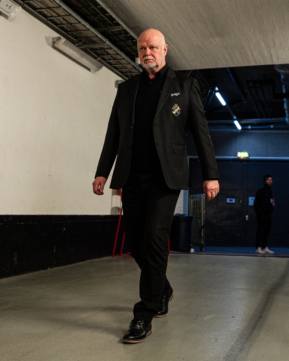 hockeyallsvensk's tweet photo. Roger Melin-effekten:

– Från 1,30 till 2,26 i poängsnitt
– Tangerat tidernas längsta segersvit (16)
– Tangerat tidernas längsta bortasvit (12)
– Tagit AIK till final utan hemmaplansfördel

En förvandling som talar för sig själv. 👏 https://t.co/RbBseDEnVD