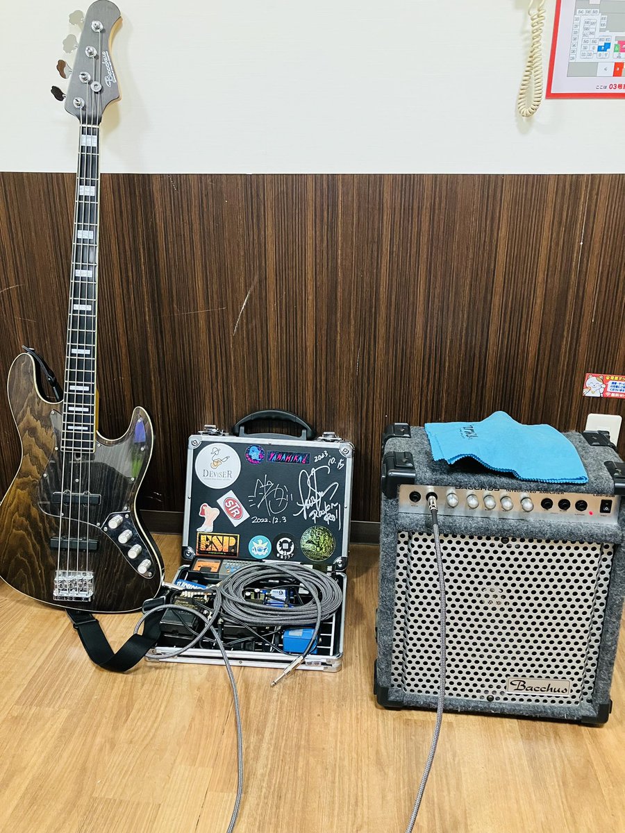 shin_ichi_ro_K's tweet photo. 今日はまねきねこ練🎸( ・∇・)
#企業公式じゃない個人はベーシスト
#Bacchus
#standard4
#チームまねきねこ
#石川県X会 https://t.co/ZkGC0ckvWB