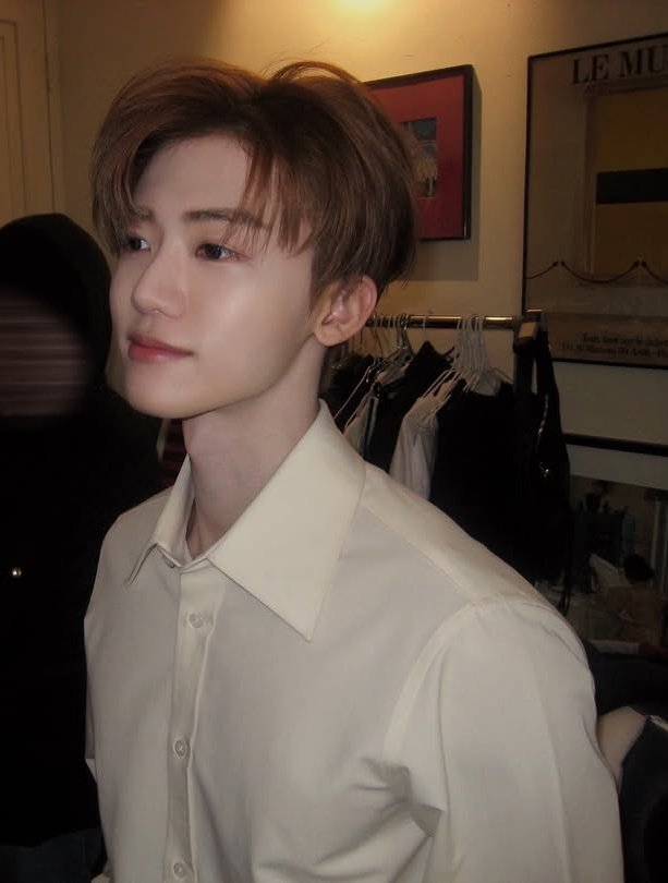 jungshasa's tweet photo. oh my GOD 🫠 https://t.co/l5Jrl7eWXU