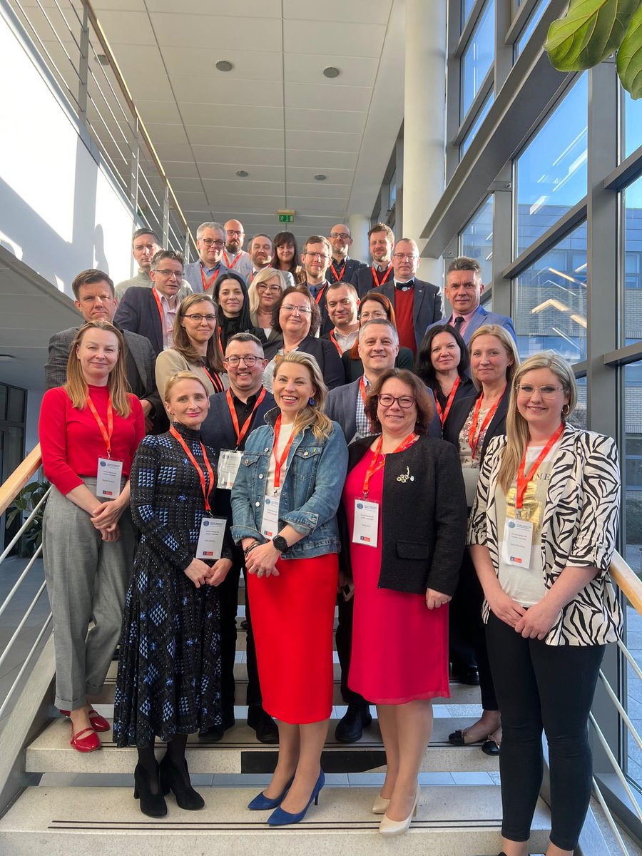 Dyrektor naszego Instytutu, prof. Anna Skolimowska wzięła udział w seminarium oddziałów Polskiego Towarzystwa Nauk Politycznych, podczas którego wygłosiła referat pt. „Etyka w nauce i badaniach – wyzwania i odpowiedzialność badacza”