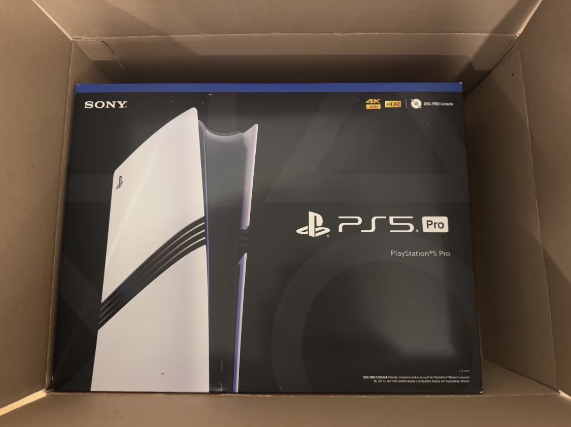 3uIEvsuuRWnPT1p's tweet photo. ／
新春お年玉企画🧧
日頃のご厚意！感謝祭！✨
＼ 

Sony PlayStation5 Pro
をリポスト抽選で1名様にプレゼント🎁

🎯応募方法
①アカウントをフォロー 
②リポスト＆いいね（※固定ポストもチェック！）
③コメント

🎯応募期間
4月14日 23時59分　#PS5　※写真：プレゼント品 https://t.co/LTiFm3ihHw