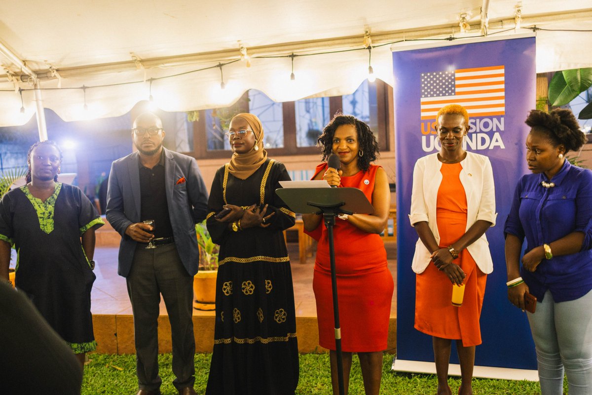 ByomireGorretti's tweet image. Grateful to the MWF Uganda Outgoing ExCo 2023–2025! You led with heart. 
Cheers to the new team—onward with purpose! 
@WashFellowship 
@MWFAlumniUganda 
@USAlumniUganda 
@OfficialMubs 
@MUBSDRL_Centre 

🇺🇬 #MWFAlumni
#LeadershipTransition 
#MandelaWashingtonFellowship