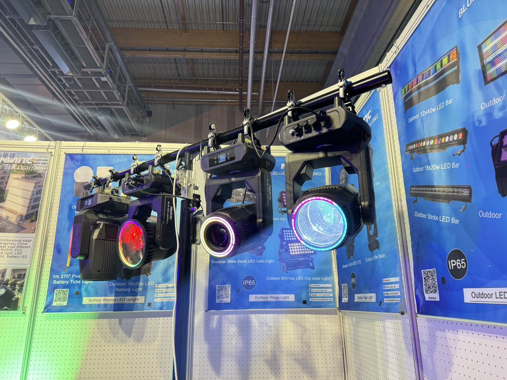 juststagelight's tweet image. 2025 The Lighting Exhibition in Frankfurt, Germany concluded splendidly! Grateful for all the support from our clients and the dedicated efforts of the Blue Lighting Team! Let‘s reconvene in April 2026 without fail!

#stagelight #lightingengineer #stagedesigner #stagelights