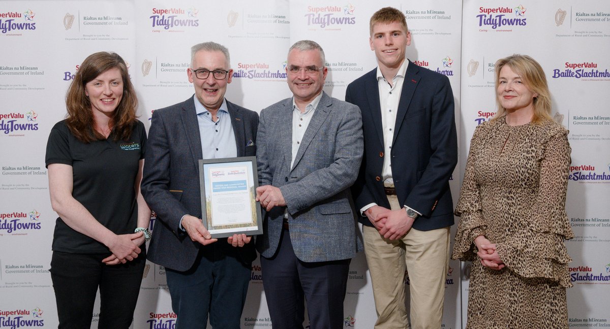 Local Authority Waters Programme (@watersprogramme) on Twitter photo Congrats to the <a href="/TidyTownsIre/">Supervalu TidyTowns Competition</a> 2024 Waters & Communities Special Awards winners in the Northwest and West:
๐ <a href="/CuanBeo/">CuanBeo</a> in Galway - winner
๐ Monaghan's Emyvale Tidy Towns - highly commended
Presented by LAWPRO's Janet Laffey, with Minister <a href="/daracalleary/">Dara Calleary</a> TD from @DeptRCD. Congrats to the <a href="/TidyTownsIre/">Supervalu TidyTowns Competition</a> 2024 Waters & Communities Special Awards winners in the Northwest and West:
๐ <a href="/CuanBeo/">CuanBeo</a> in Galway - winner
๐ Monaghan's Emyvale Tidy Towns - highly commended
Presented by LAWPRO's Janet Laffey, with Minister <a href="/daracalleary/">Dara Calleary</a> TD from @DeptRCD.