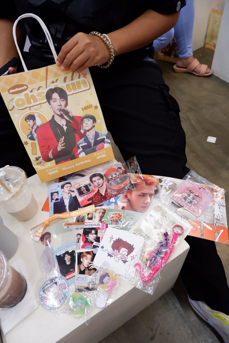 tonitonipoponie's tweet photo. Cute gifts for xunqis from @Ohsehunbar๐ฃ๐งก
่ฐข่ฐข๐๐ซถ
#SEHUNMARTisNowOpen
#SEHUNDAY
#SEHUN
#OurSEHUNiverseDay
#์ฐ๋ฆฌ์๋ด์์ธํ์ผ๋ก์์ฑ๋ผ
#์ธํ์ด์_32๋ฒ์งธ_๋ด๋ฐ๋ https://t.co/XZvYaThkg7