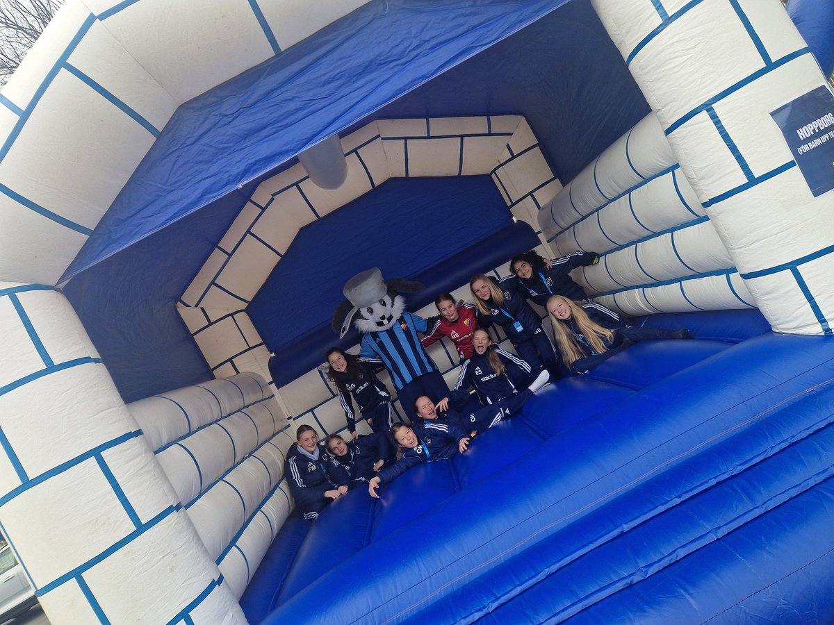 PatricNorberg's tweet photo. Då kör vi Krillan......
Välkomna! #dif #difdam #difboll https://t.co/sfNwwmopRv