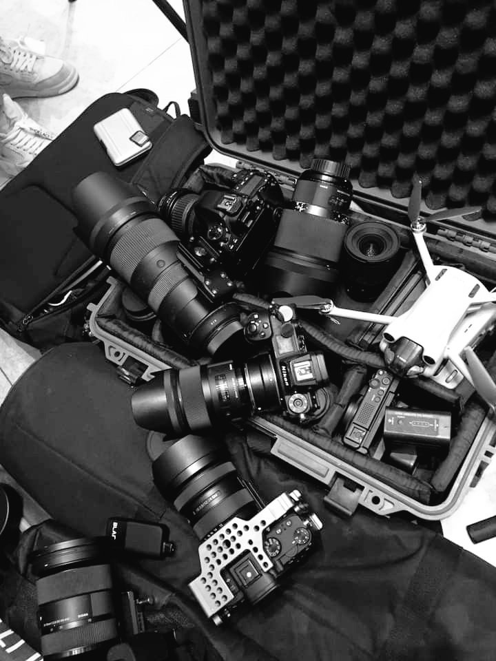 ️️  ️️ 

Menyempatkan foto bersama sebelum Mas Gamantara bertugas. Konsepnya kali ini tradisonal untuk #EJ結婚式. Semangat foto-fotonya.

️️ ️️