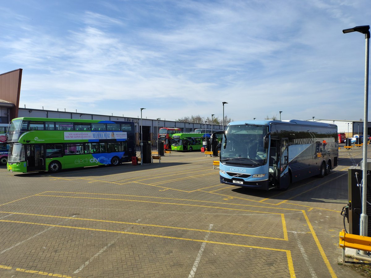 neil boxford-faulkne (@neilbf) on Twitter photo <a href="/ExcelsiorCoach/">Excelsior Coaches</a> 5 parked up at <a href="/OxfordBusCo/">Oxford Bus Company</a> for the day, as always a massive thank you for allowing us to park in the yard, it's very much appreciated. <a href="/ExcelsiorCoach/">Excelsior Coaches</a> 5 parked up at <a href="/OxfordBusCo/">Oxford Bus Company</a> for the day, as always a massive thank you for allowing us to park in the yard, it's very much appreciated.