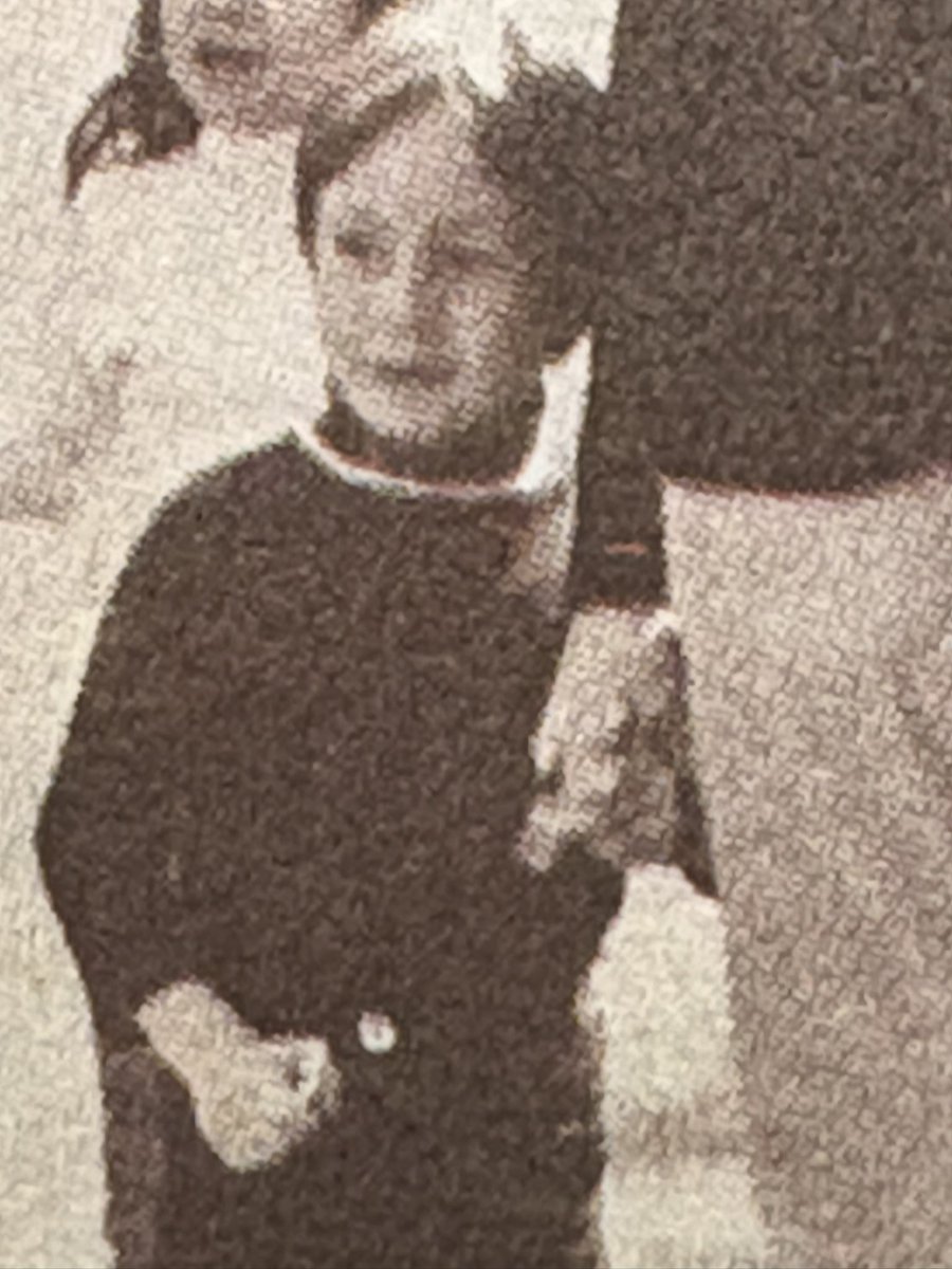 riobebe0214's tweet photo. happy belated birthday, Julian♡on 8th, April. Such a beautiful name, named after your grandma.  You also are the "Beautiful Boy" that John sang about.
#julianlennon #johnlennon #beautifulboy #TheBeatles  #thebeatles https://t.co/etOimTZUEf