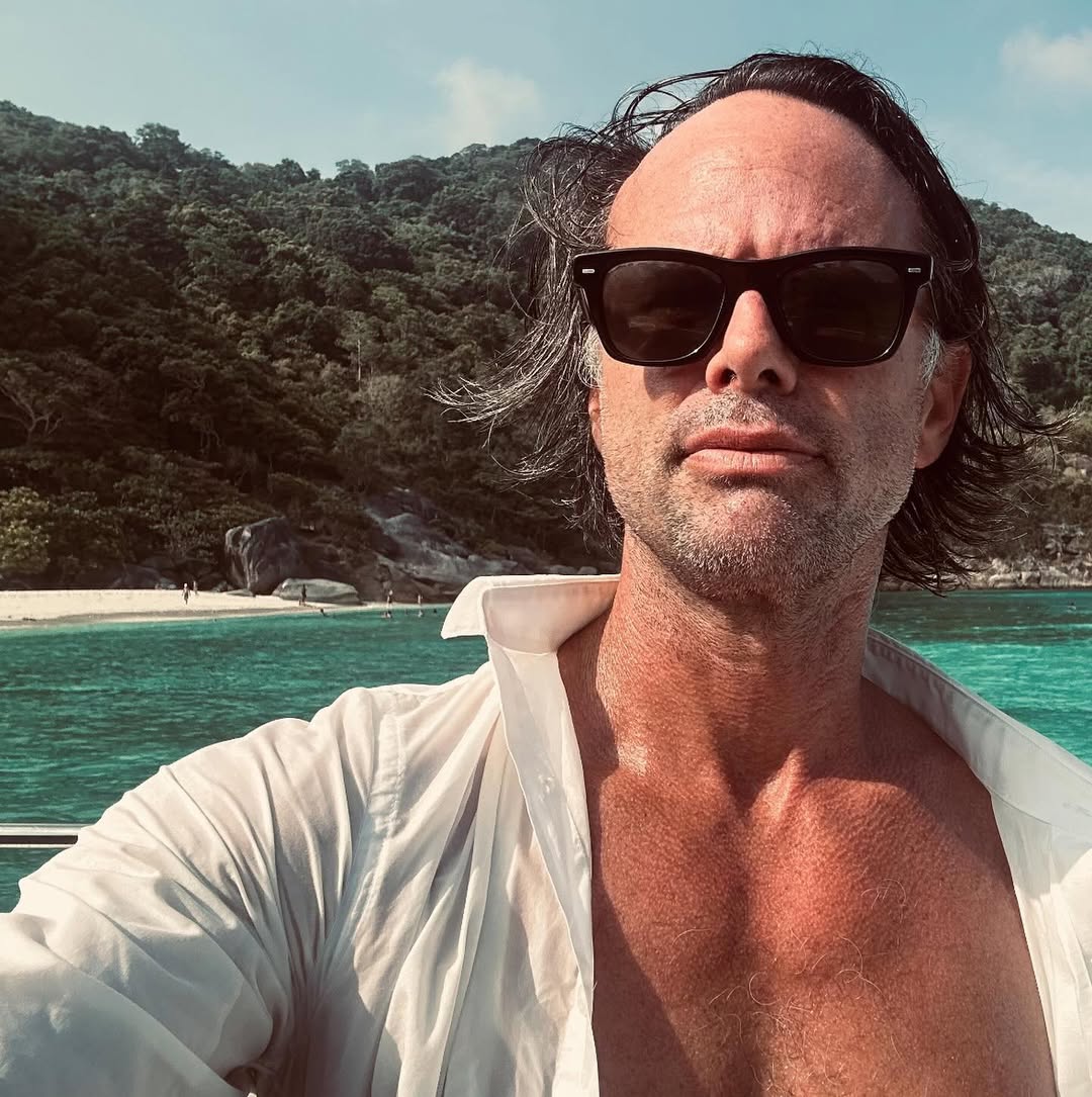 TrueSidereal's tweet image. Of course Walton Goggins is a Magha Moon (known for their hair)

Most people find the balding look to be awful but a Magha does it and people still find it to be “sexy”