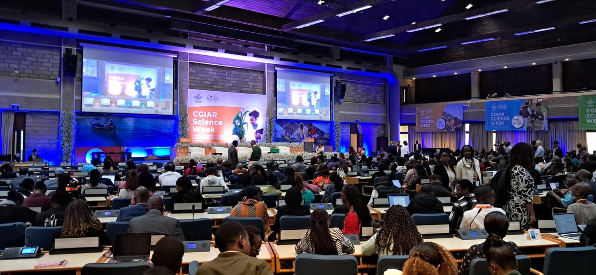 OCalvine's tweet photo. It was week-long educative, policy innovations, digital transformation packed with ground breaking #research and #technologies in #agriculture &amp; last-mile approaches to reach rural farmers in the face of climate change, #BiodiversityLoss and degrading #soils.

#CGIARScienceWeek https://t.co/EbDLFQDtAU