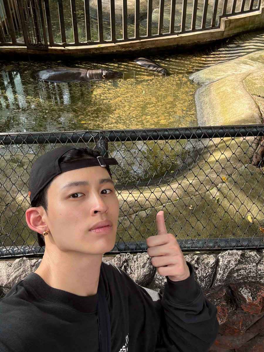 ppnaravit's tweet photo. หมูเด้งมองพี่หน่อย https://t.co/5mgCPCtb0i