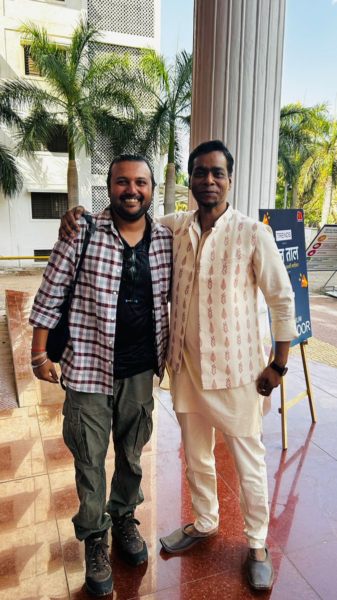 Lokesh Dilip Jangada - लोकेश दिलीप जांगडा (@lokeshdjangada) on Twitter photo With Jamshed Qamar Siddiqui.. Aayein
#Pune #TeenTaal #TTStaff #Tauism #KhanCha #Sardar #AajTakRadio <a href="/Jamshedhumd/">Jamshed Qamar Siddiqui</a> With Jamshed Qamar Siddiqui.. Aayein
#Pune #TeenTaal #TTStaff #Tauism #KhanCha #Sardar #AajTakRadio <a href="/Jamshedhumd/">Jamshed Qamar Siddiqui</a>