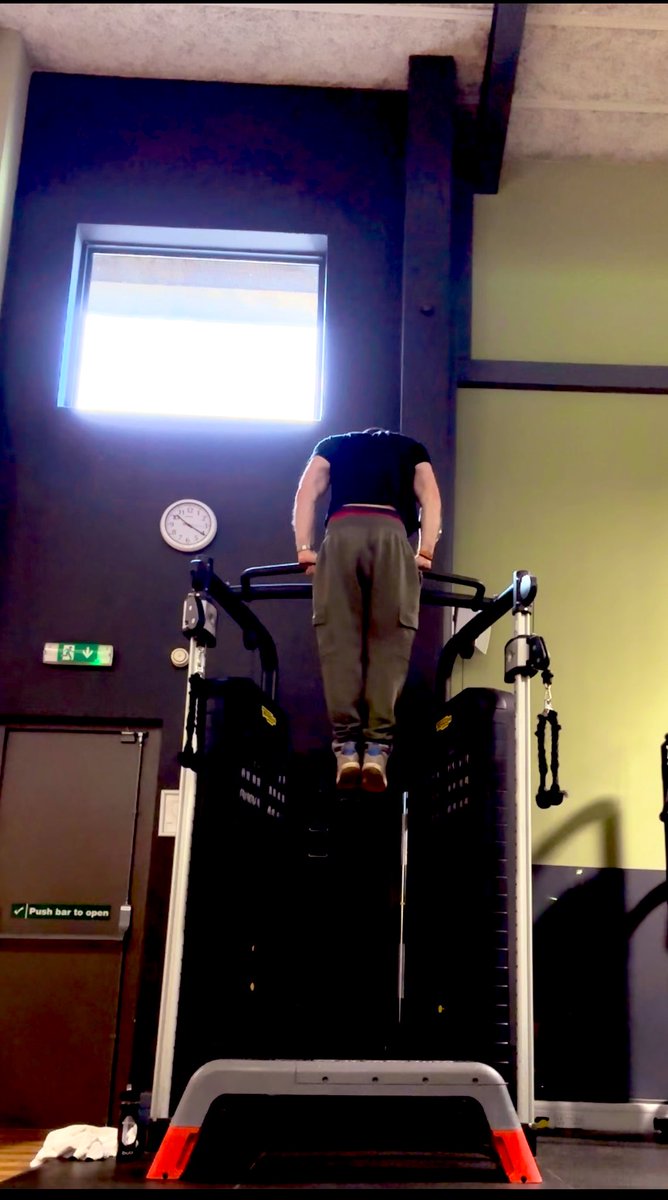 dwmh's tweet photo. #muscleups getting clean as a whistle https://t.co/k56FNPonzU