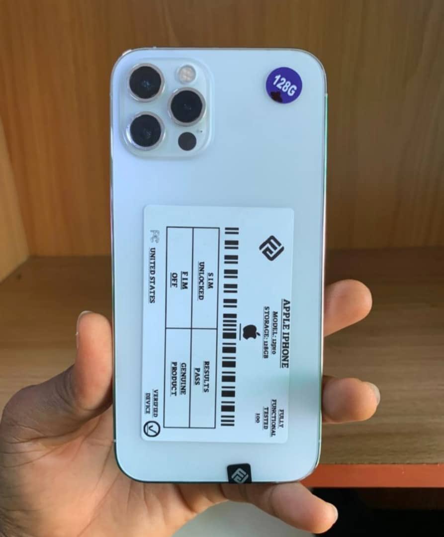 AkinyemiGadgets's tweet photo. ALL AVAILABLE 📱💻⌚️🔌🛒 We Deliver to all 36 states https://t.co/j53ZnS1IiF