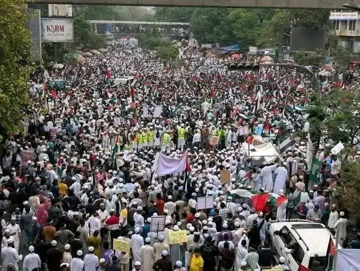 shah__75's tweet photo. LA ILAHA ILLALLAH unites us beyond borders.
Bangladesh stands with Palestine — not just in sympathy, but in faith. 🇧🇩🇵🇸
#MarchForPalestine #FreePalestine #BangladeshForPalestine https://t.co/fUYcUCujpi