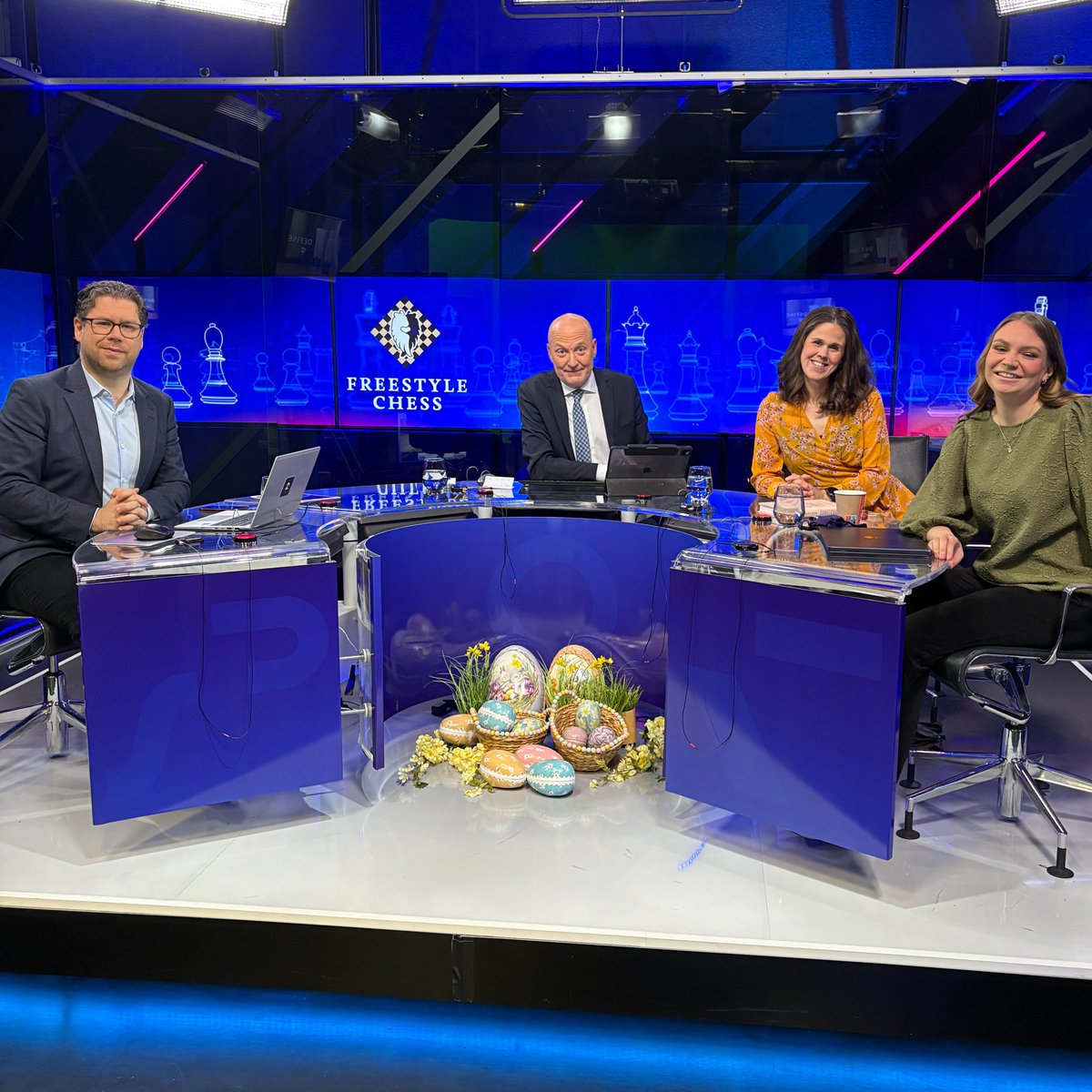 Dronning Maud tweet media