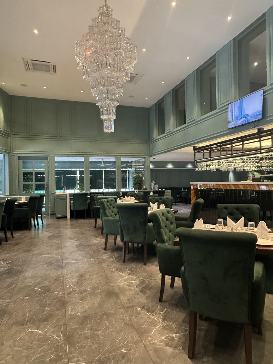 amarbarwe's tweet photo. Business Lunch at an old joint operating from a new place. Good food, Good interiors and Good Service. At Kwality, the quality never lets you down. #Pune #newjoint #businesslunch https://t.co/BUlVE8ZqQ9