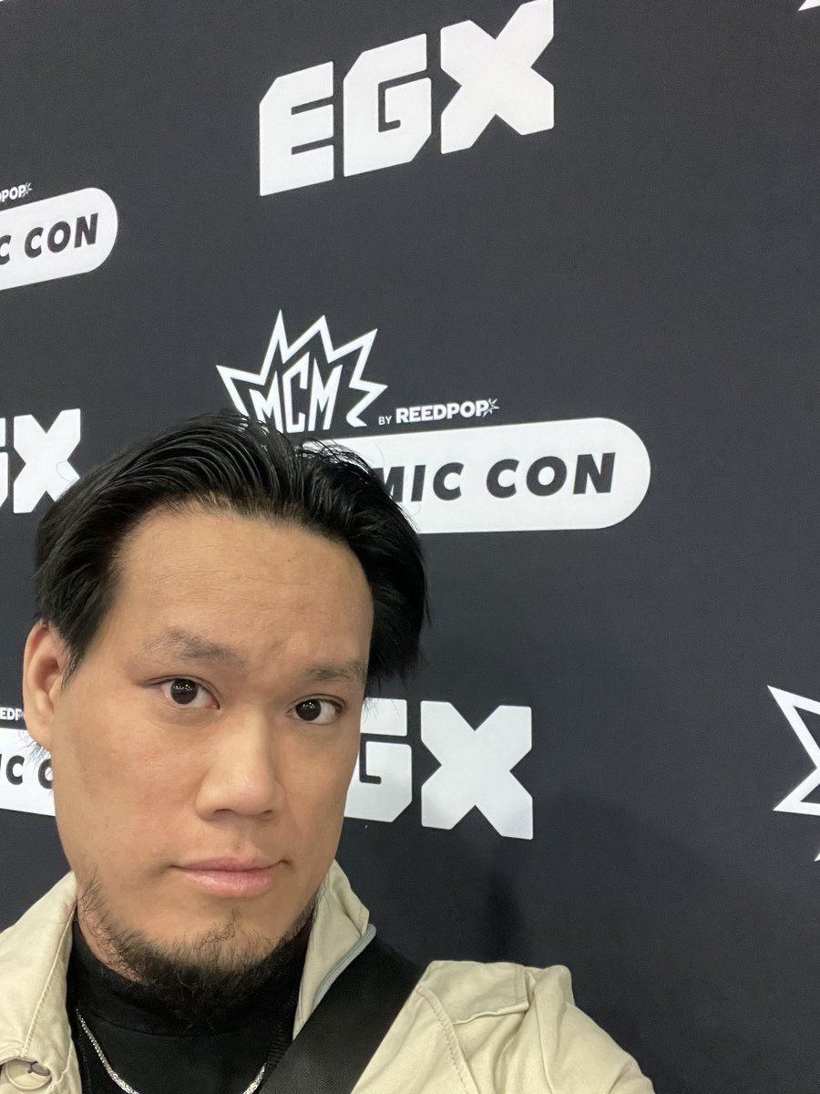 LJJC_Composer's tweet photo. Last October at MCM Comic Con x EGX.
Highlights were catching up with a fellow game dev, and hearing the history of Playtonic/Rare. https://t.co/l7PRxCYYg5