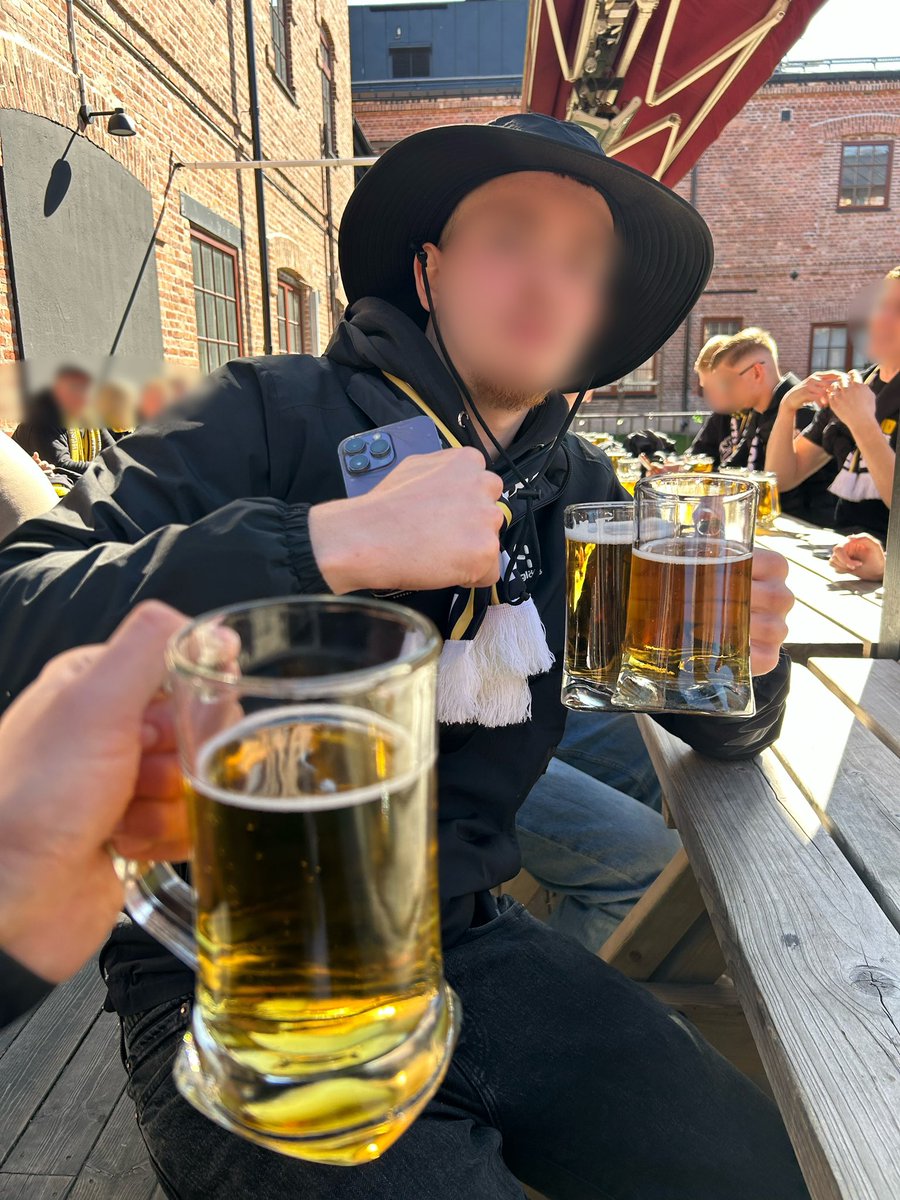 Tarzan_1312's tweet photo. Mjällby på turné, kliv då hor Häcken @ankan1312 https://t.co/cpx9igC1Tr