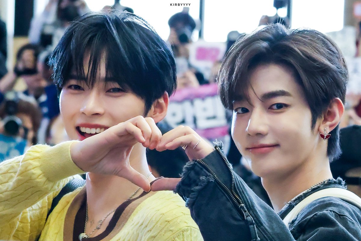 kirbyyyyy__'s tweet photo. 250411

#장하오 #章昊 #ZHANGHAO #ジャンハオ #성한빈 #SUNGHANBIN #成韩彬 #ソンハンビン #ZEROBASEONE #ZB1 #제로베이스원 https://t.co/9hxNfZa8Hf