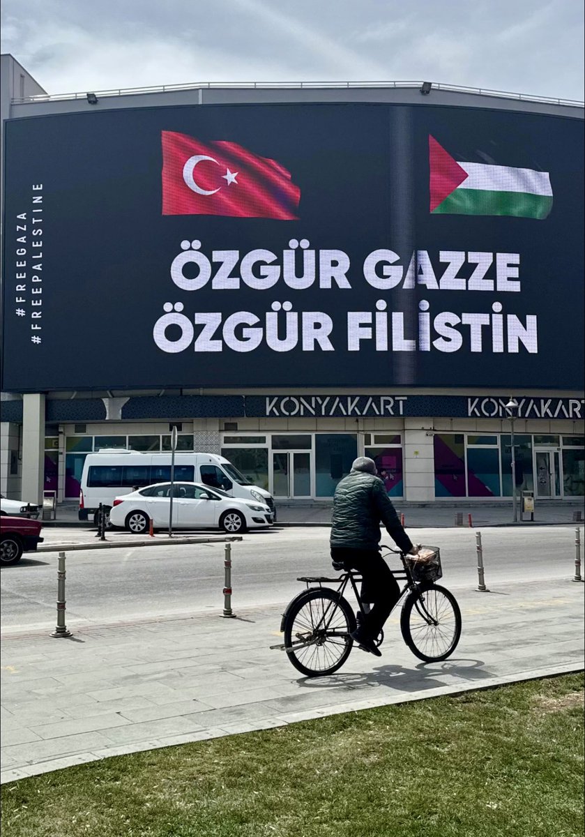bisikletsehri's tweet photo. Özgür Gazze 
Özgür Filistin 

📍 #Konya 🚴‍♂️🇹🇷🇵🇸

#BisikletŞehri #Bisiklet #bisikletşehrikonya 📸 https://t.co/DMblCeeEl0