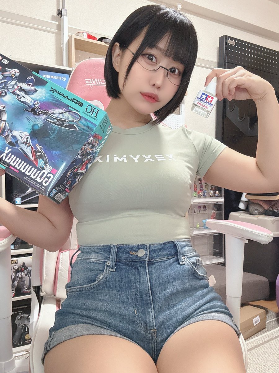 tororosan15's tweet photo. ジースアクスのガンプラ買っちゃった https://t.co/GZndYaTn78
