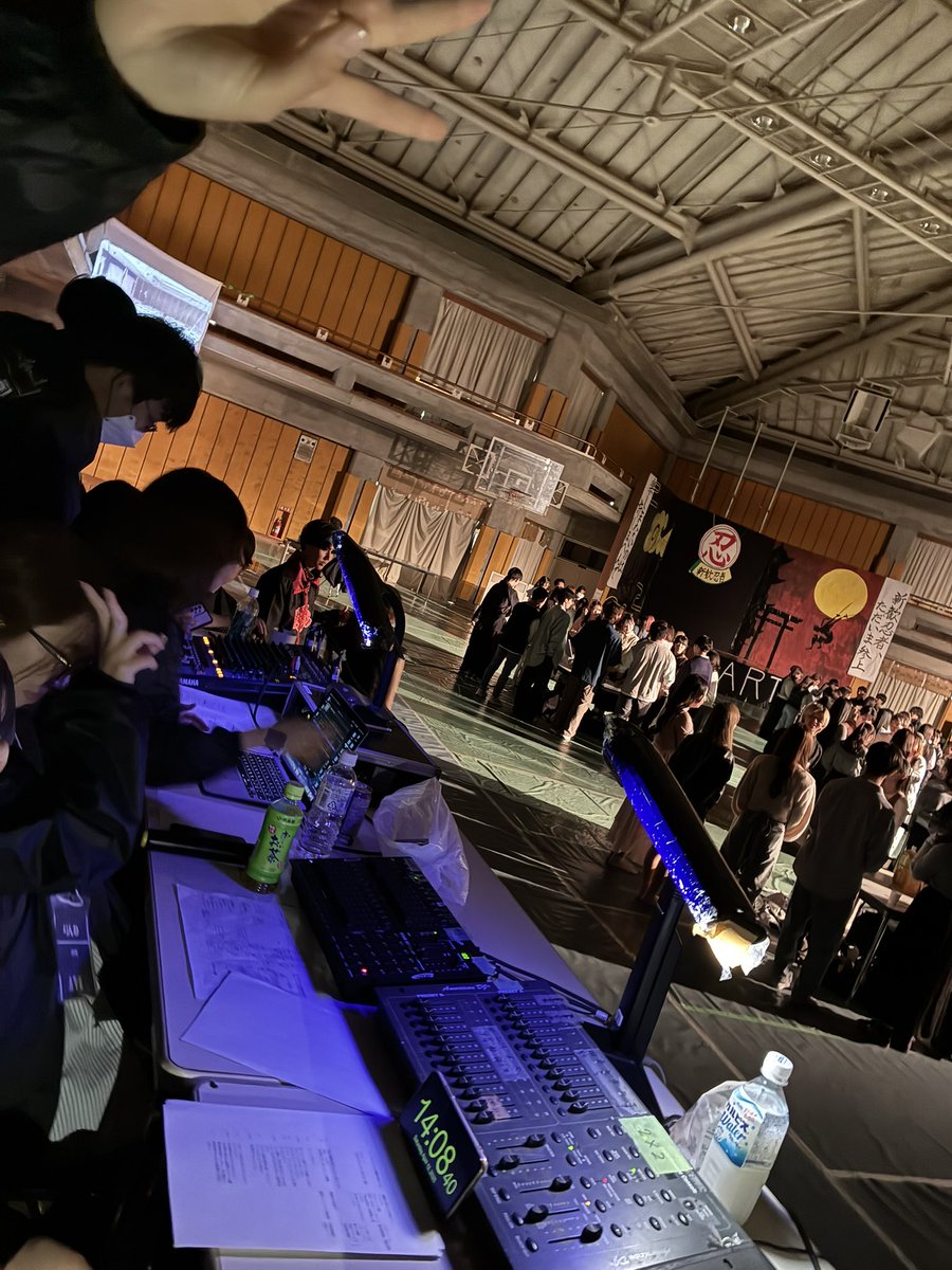 新歓祭、新歓パーティーがありました🥳🎉
大講堂、体育館どちらもAVLが音響と照明を担当しました🎤💡
AVLの大きな仕事のひとつを無事乗り越えられました！！

４月の活動としてジャズのゲリラや新歓運動会&amp;開学記念式典があるのでぜひ見学お待ちしてます‼️

 #春から静岡県立大
 #春からuos