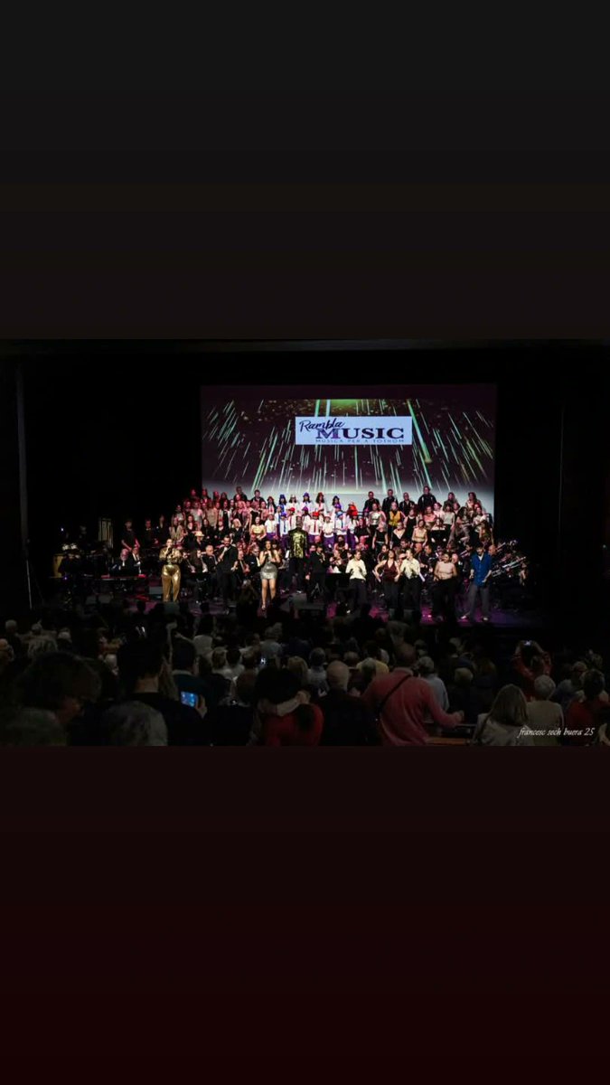 MusicRambla's tweet photo. RECULL DE FOTOS DEL CONCERT GENERACIÓ 50 DEL PASSAT DIUMENGE 6 D'ABRIL.
#ramblamusic #rakelacademiadecant #bandafòrumtgn #corfòrumtgn #escolademusica #ensenyamentmusical #musica #tgncultura #tgndigital #EMACAT #agendatgn  #teresianes #teatretarragona https://t.co/A4VxBdUTZe
