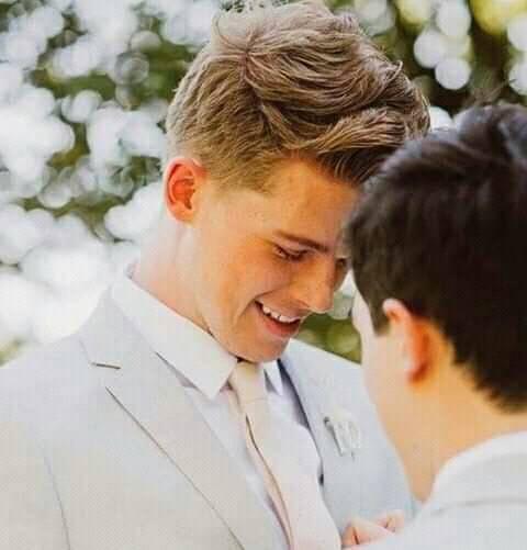 بعض الصور الراقية 😍 لليوم 
كيف كان يومكم 😊
#LGPT #Yemen #مثليين_اليمن #تبادل