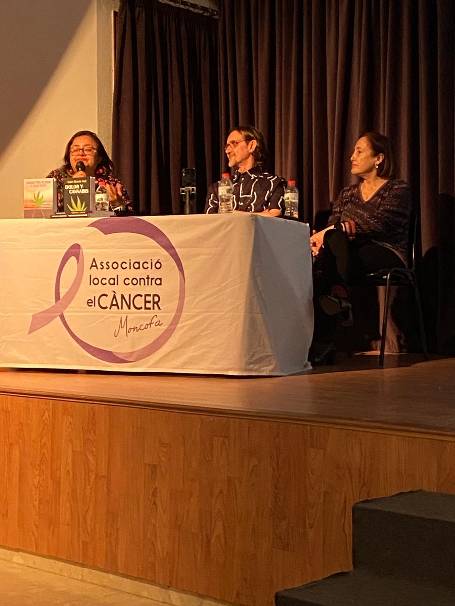EDUCANNEM's tweet photo. Excelente jornada de presentación el pasado jueves en #Moncofar invitados por la Asociación Local Contra el Cáncer y la participación de Wenceslao Alós, Alcalde de la localidad y, su Regidora, Lleina Begnozzi. 💚 https://t.co/PXmc6pseF4