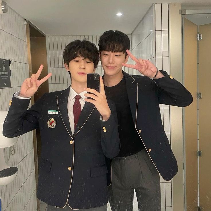 ponponrak's tweet photo. They have been cast, yet I need them in a new series with a happy ending.

#TheTimeofFever #WonTaemin #HanDowoo https://t.co/QZRKnQwg7z