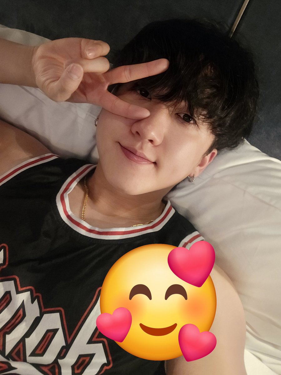 skzinfoespmx's tweet photo. CHANGBIN ENVIÓ UNA FOTO https://t.co/Zqjo3qUdgz