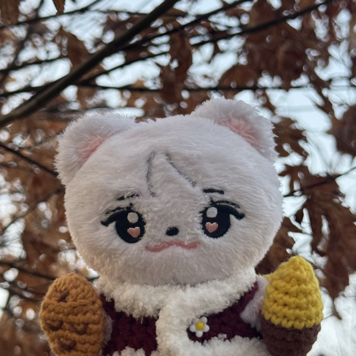 고구마가 좋아 붕어빵이 좋아? 
🐻‍❄️: 두개 다.

#채리보랑_피크닉_겨울간식냠냠