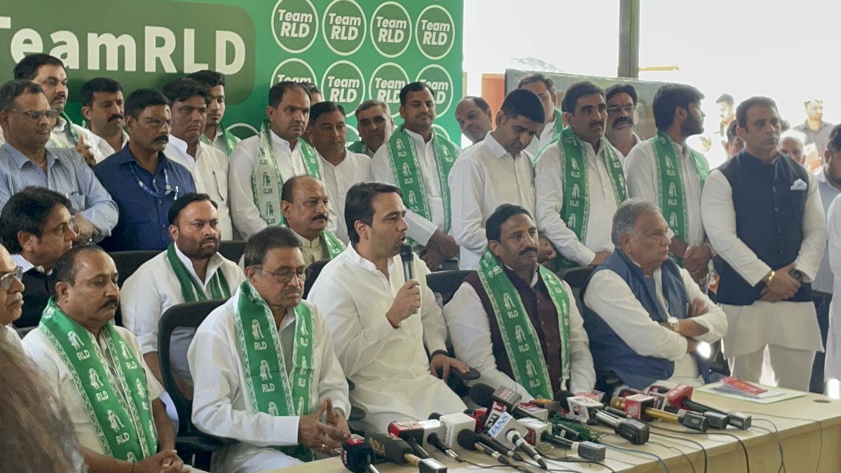 TheNewIndian_in's tweet photo. #Flash: RLD gears up for a grassroots push! @jayantrld announces village-to-city membership drive, internal elections to pick next national president this Oct-Nov.
Reports @iAtulKrishan1 @Kalagraphe88134
@TeamRLD1 @BJP4India
#RLD #JayantChaudhary #PartyElections #MembershipDrive #IndianPolitics