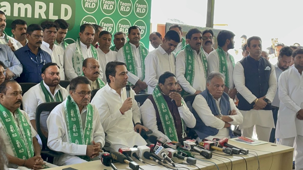TheNewIndian_in's tweet photo. #Flash: RLD gears up for a grassroots push! @jayantrld announces village-to-city membership drive, internal elections to pick next national president this Oct-Nov.
Reports @iAtulKrishan1 @Kalagraphe88134
@TeamRLD1 @BJP4India
#RLD #JayantChaudhary #PartyElections #MembershipDrive #IndianPolitics