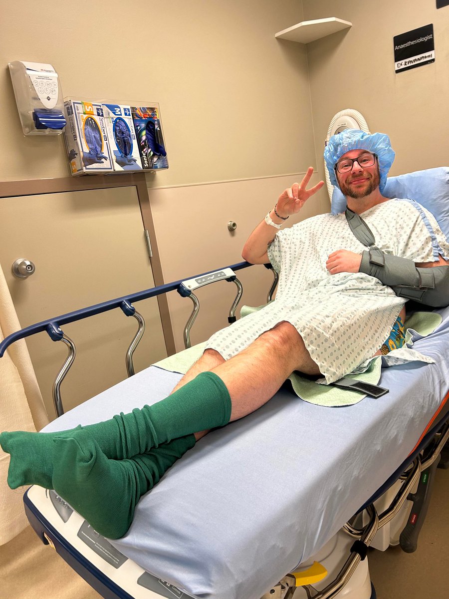 Curtis910's tweet photo. Surgery was a success today, on the road to recovery #LevelUp https://t.co/C1KPhCdXs2