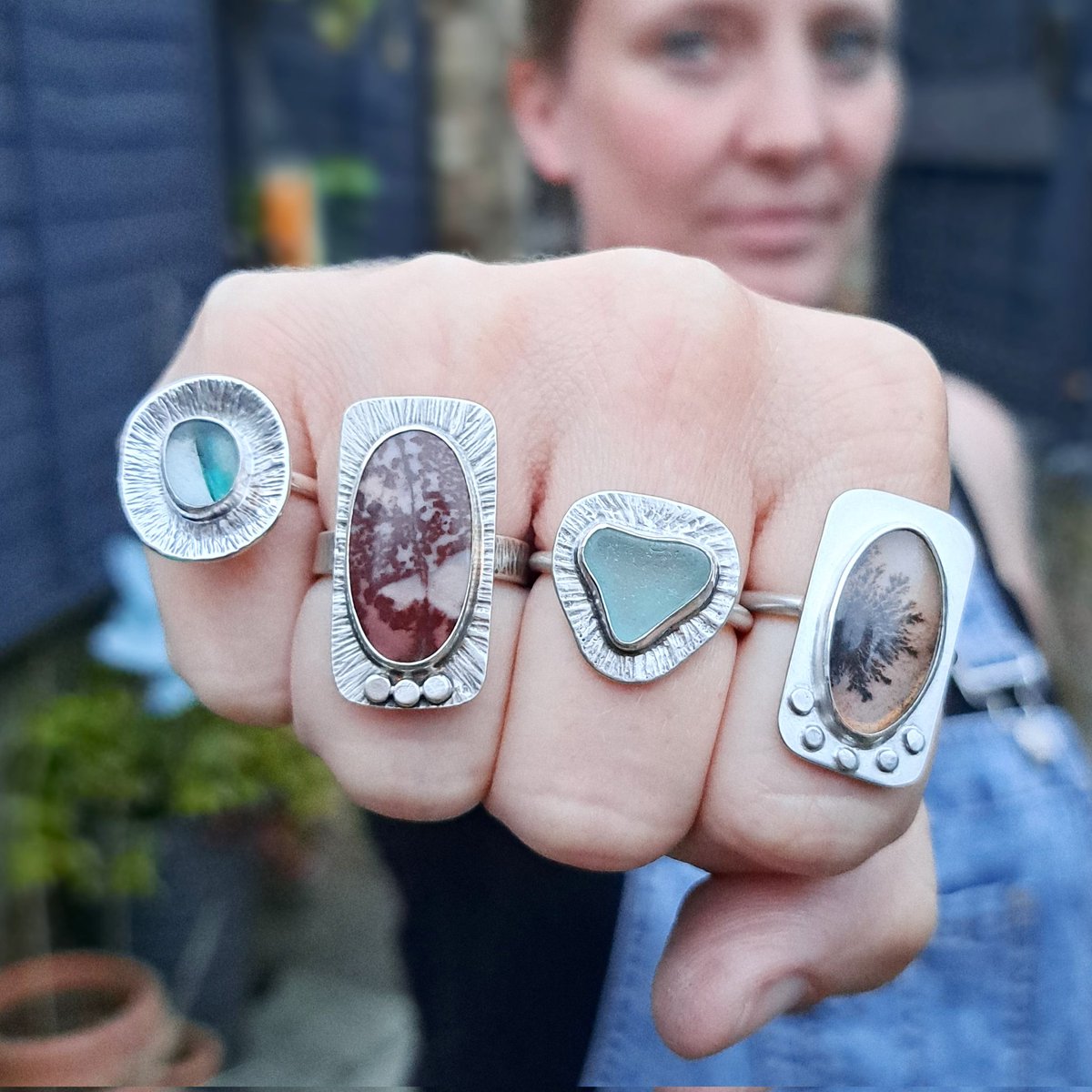 i_love_dolly's tweet image. Sharing handmade beauties with you this morning! Sea glass &amp;amp; stones, all wrapped up in silver ❤️

ilovedollyjewellery.co.uk 

#seaglass #handmade #shopindie #UKGiftHour #EarlyBiz