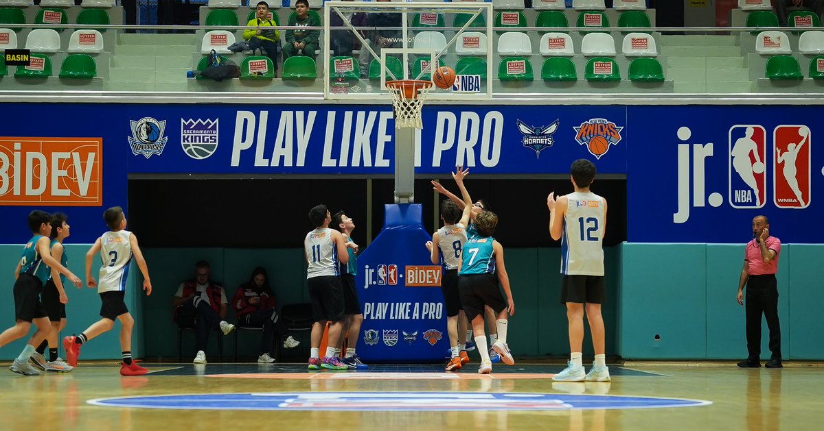 Play like a pro. 🤩

#jrNBAFinalsTürkiye #JrNBAInternational