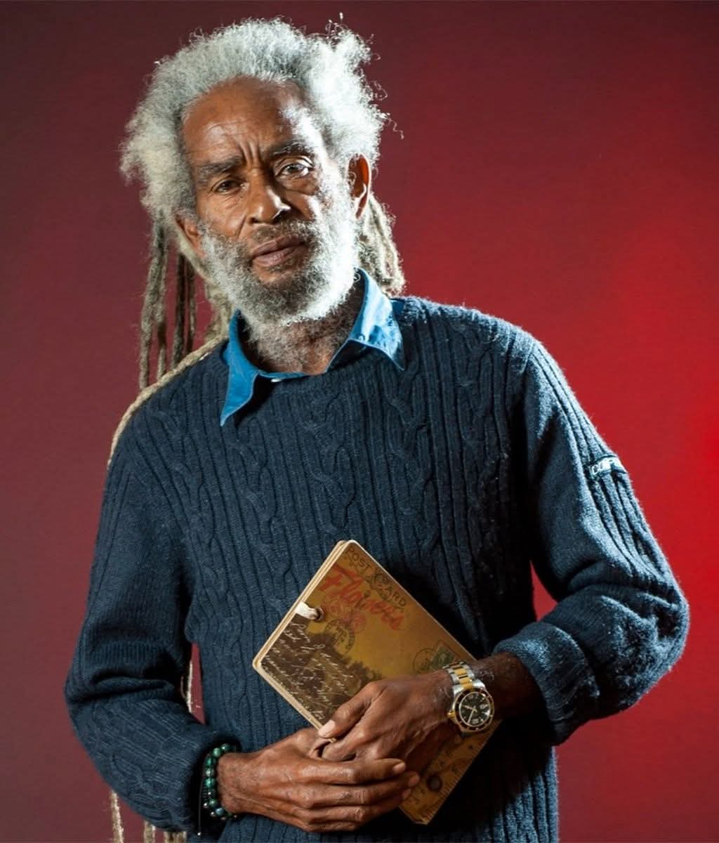 BEATSESSIONS1's tweet image. La leyenda del reggae Max Romeo falleció hoy (11 de abril) a los 80 años.

DancehallMag informa que el cantante, cuyo verdadero nombre era Maxwell Livingston Smith, falleció debido a complicaciones cardíacas en un centro médico privado de St. Andrew, Jamaica.