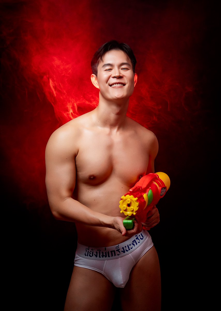 TnwLao's tweet photo. อากาศมันร้อน 🔥 ขอเติมน้ำหน่อยครับ 💦
📸 @binahook https://t.co/XwlC6UDlVz