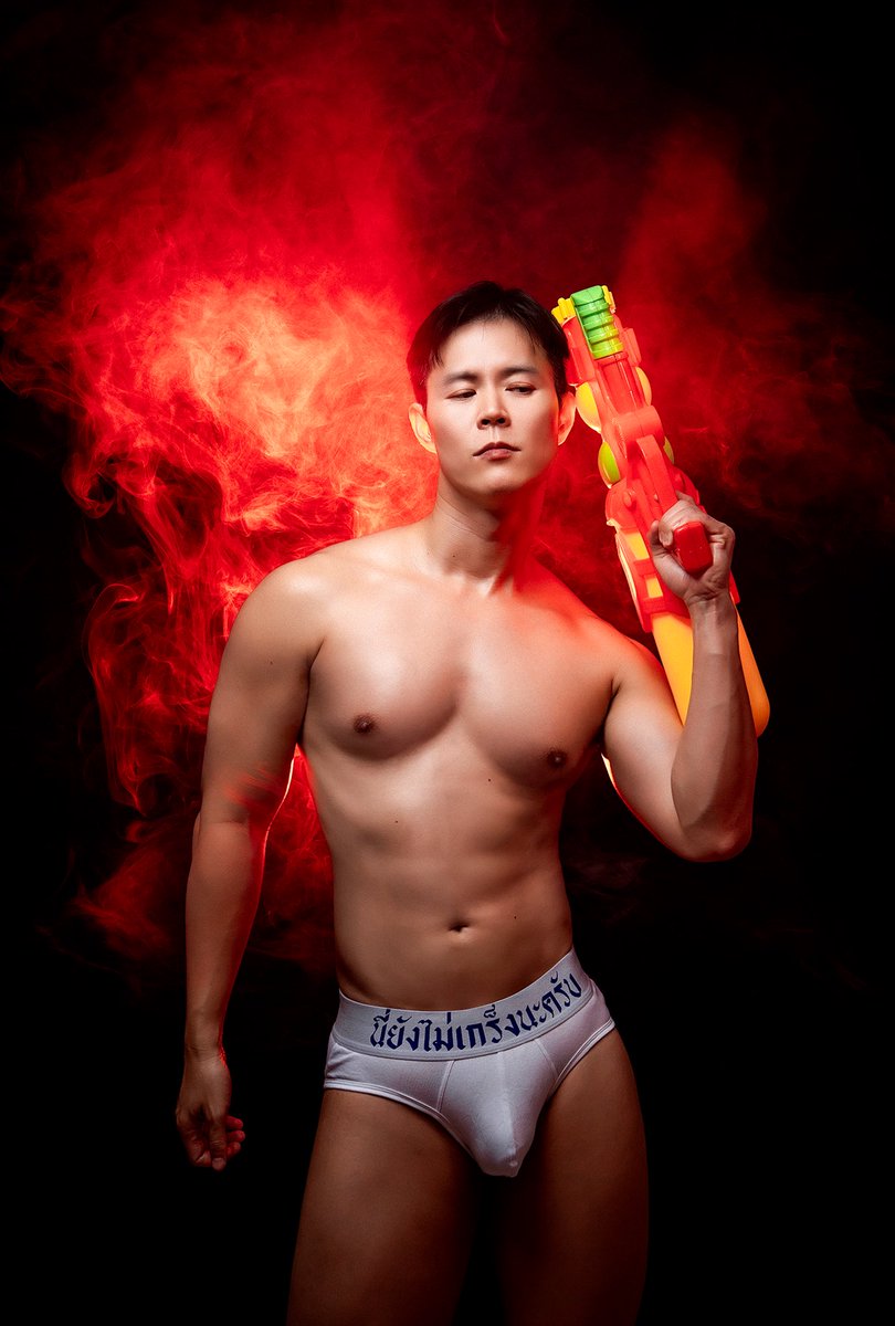 TnwLao's tweet photo. อากาศมันร้อน 🔥 ขอเติมน้ำหน่อยครับ 💦
📸 @binahook https://t.co/XwlC6UDlVz