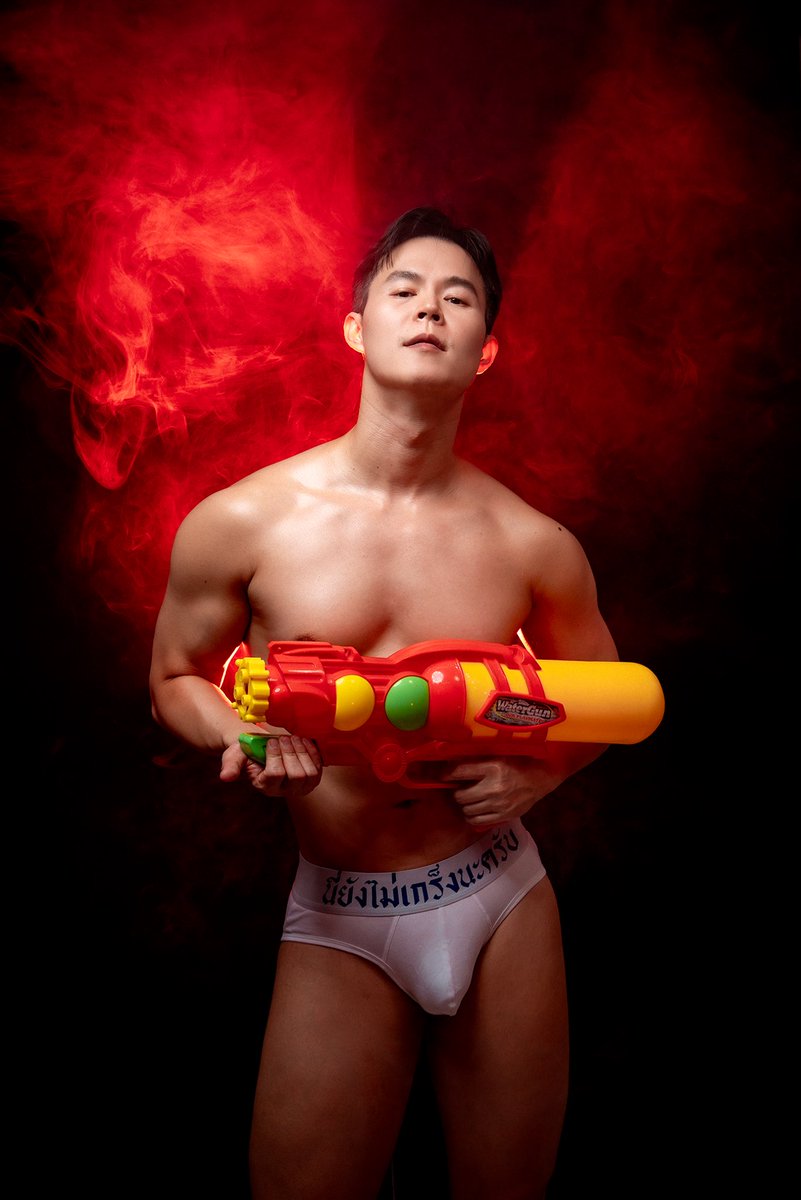 TnwLao's tweet photo. อากาศมันร้อน 🔥 ขอเติมน้ำหน่อยครับ 💦
📸 @binahook https://t.co/XwlC6UDlVz