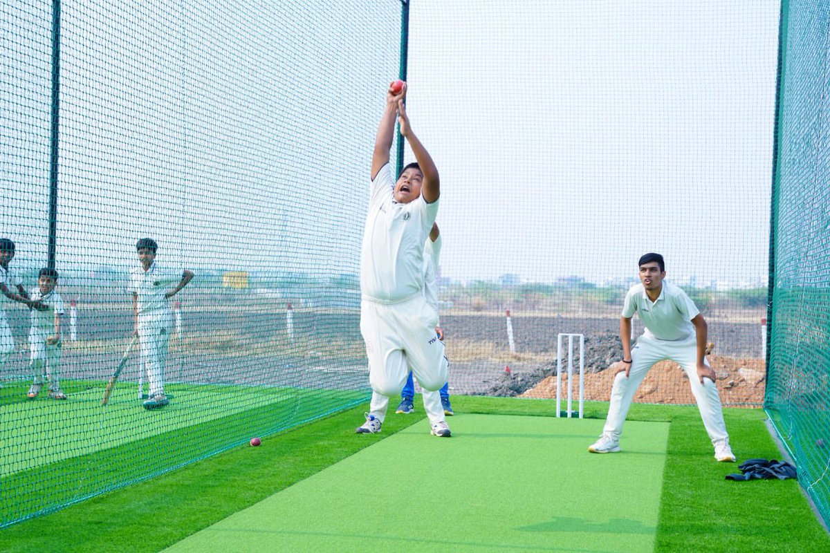 SrinadhGoud2011's tweet photo. Diving for Success, Catching Dreams 💪🏽 ✨🏏

#Dedication 
#CricketLife
#Under14Cricket https://t.co/63ukCCdfQv